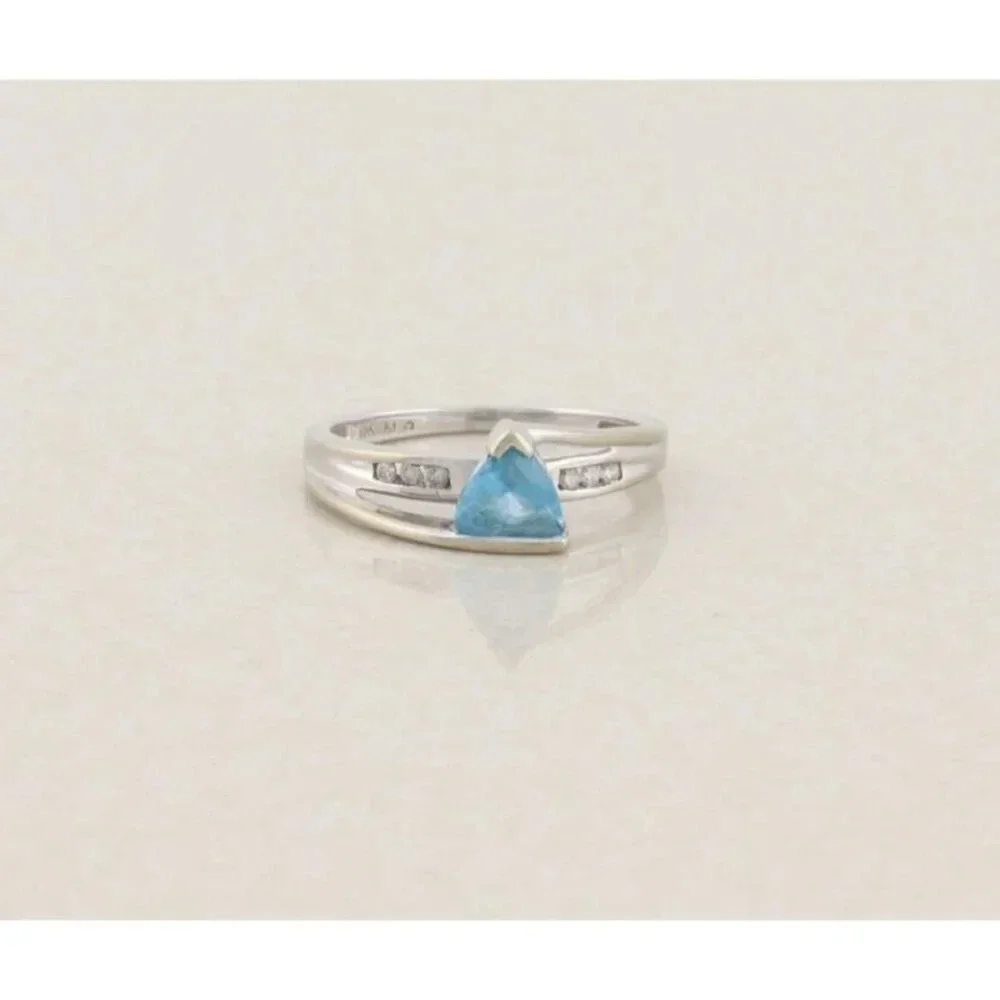 10k White Gold Natural Blue Topaz & Diamond Ring Size 7 1/4 - Picture 4 of 9